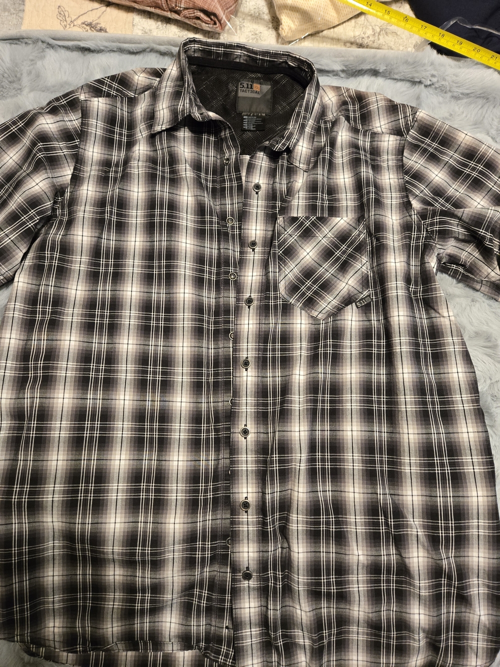 5.11 Tactical Men's Medium Short Sleeve Plaid Shirt RAPIDraw Vent Back